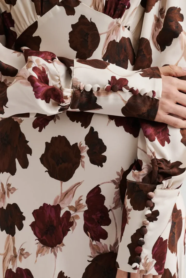 1911_8025246bfd-alize-long-sleeved-satin-maxi-dress-wine-peony-malina-7340217260693-4500-sek-460-eur-525-gbp-585-usd_3