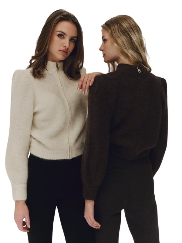 2432_d0994970f2-venja-chunky-sweater_bright-white-dark-brown-2