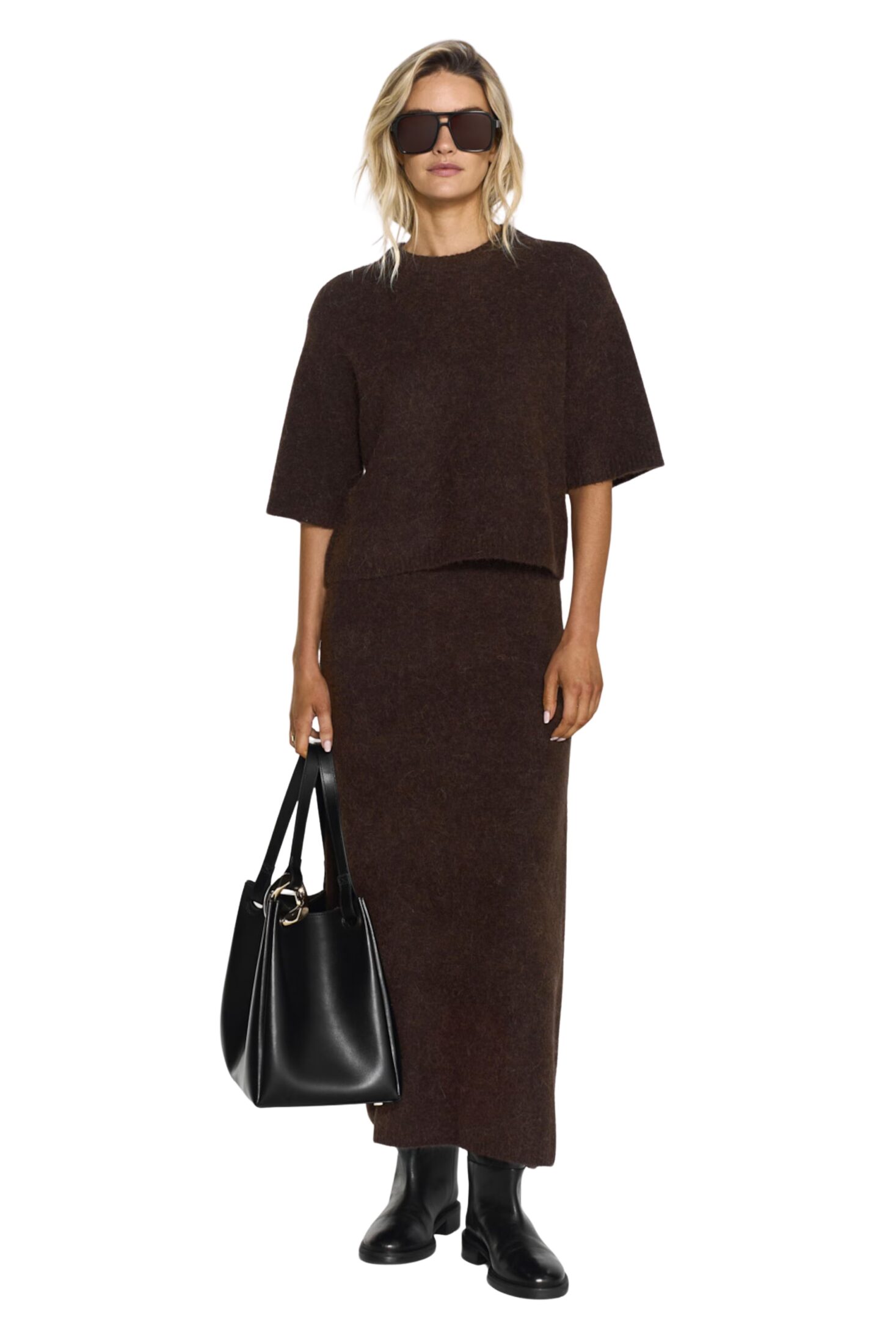 250526_new_8969_madina_short_sleeve_knit_mocha_brown_9106_israa_knitted_skirt_mocha_brown0566_lighter