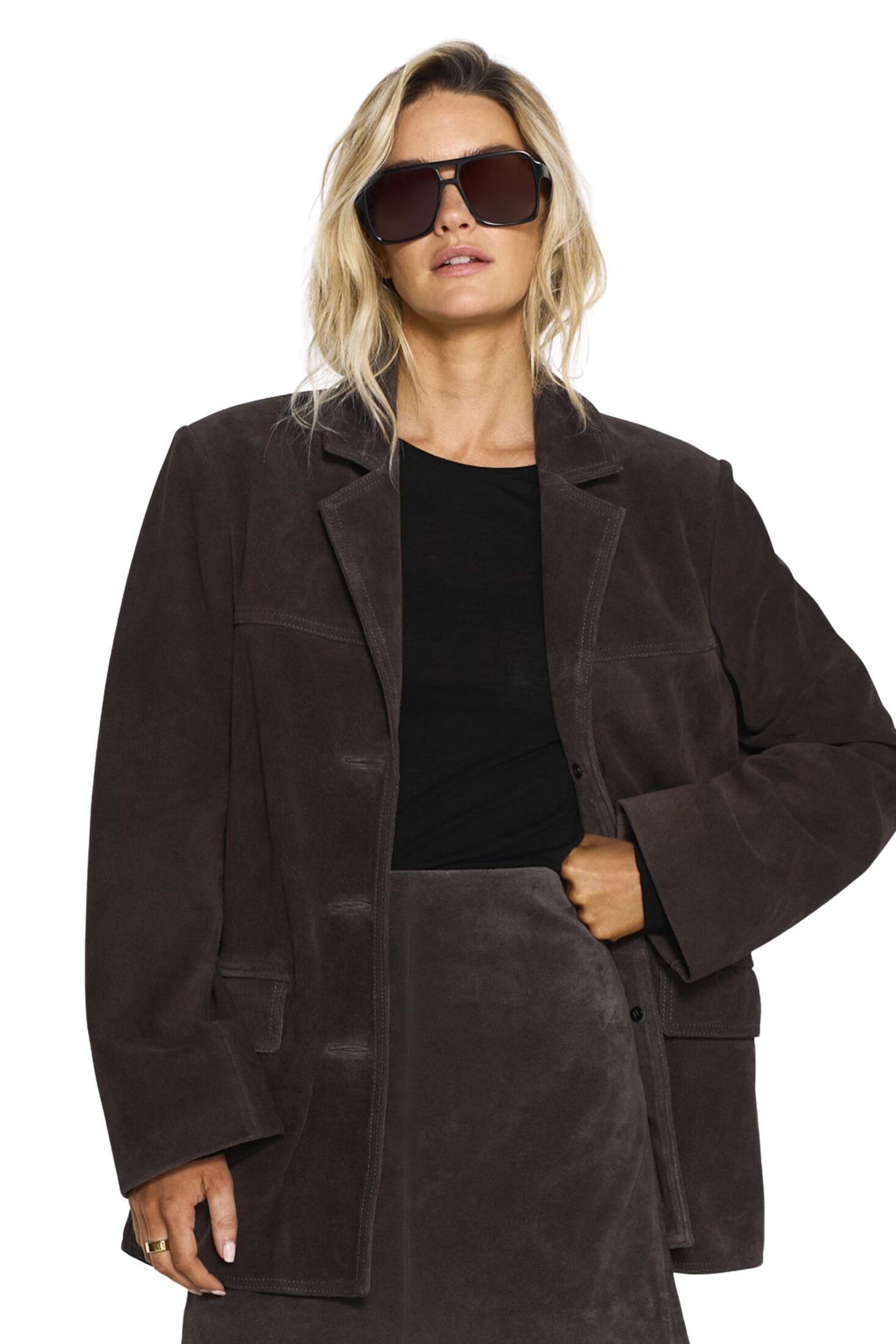 250526_ttday1_9209_hollow_suede_skirt_mocha_brown_8961_vaiana_suede_blazer_mocha_brown0724-1