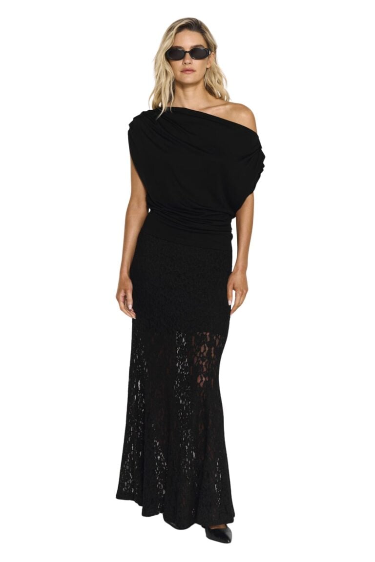 250526_ttday2_9047_narina_top_black_9014_akasha_lace_skirt_black2967