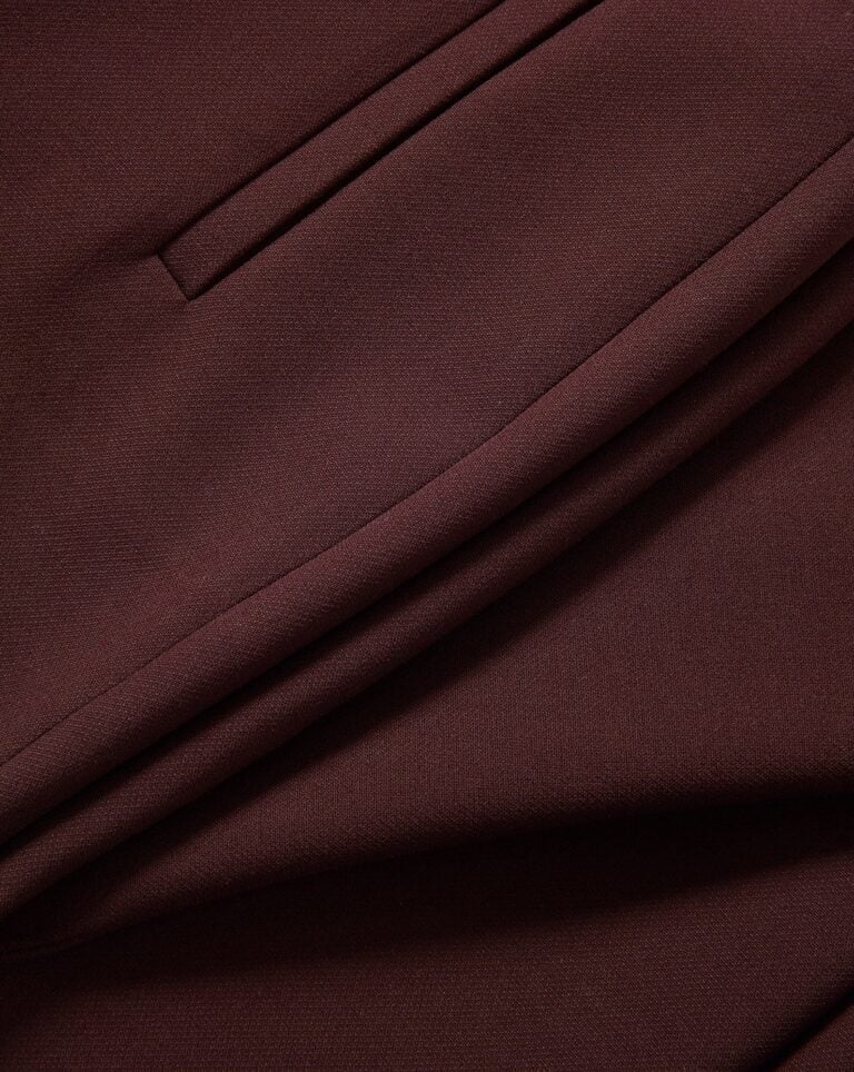 2509su00260360_dark_currant_03_57f6a281-ce4c-4a86-a103-1a3a547a493f