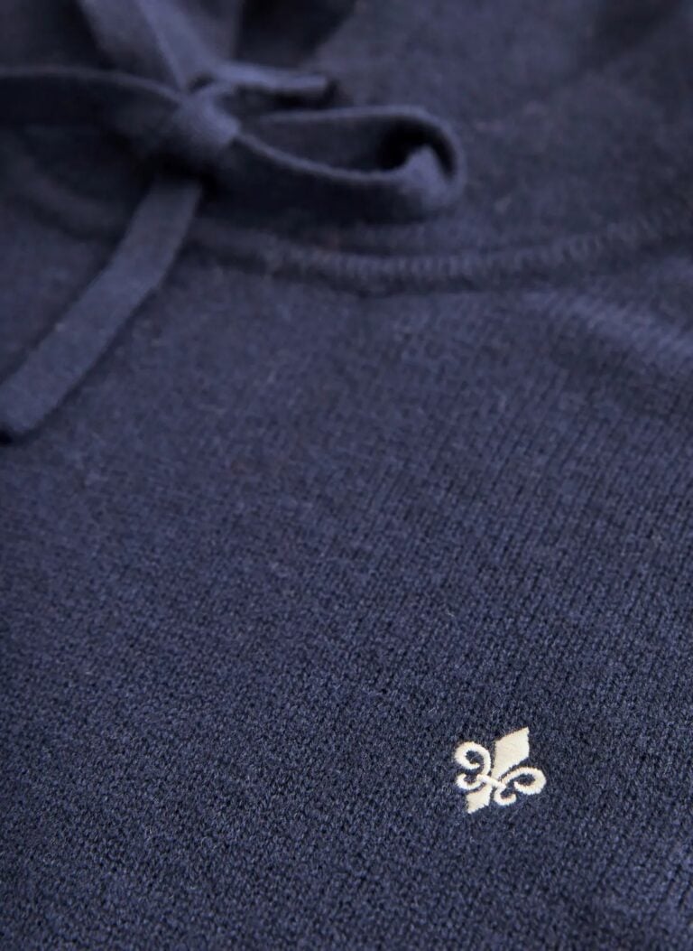 2600_75da72a8b1-901402-hertford-hood-60-navy-5-medium