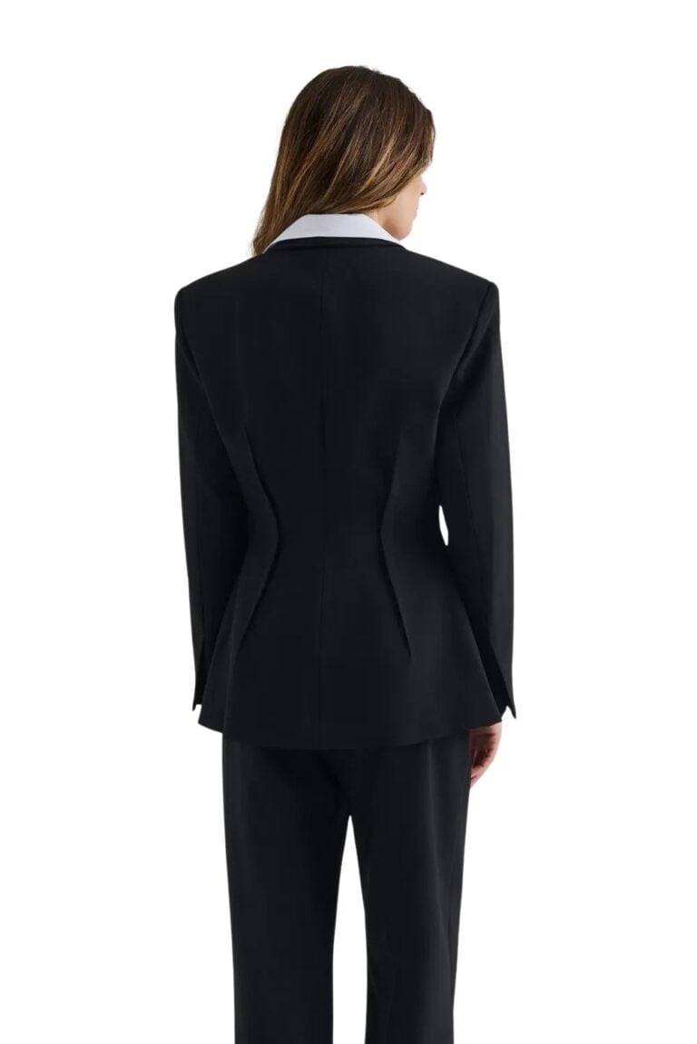 3408_c80bb2ba07-leonne-seam-detailed-fitted-blazer-black-malina-7340217262178-4000-sek-410-eur-465-gbp-520-usd_3