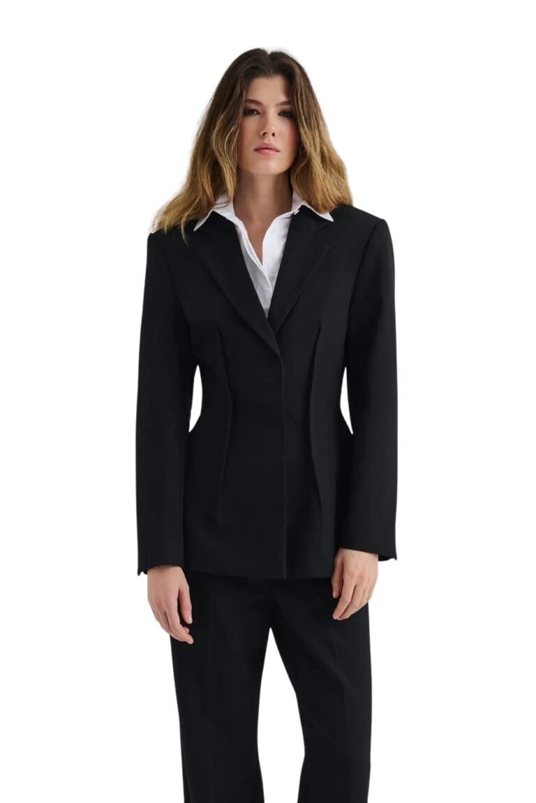 3408_e32af268c0-leonne-seam-detailed-fitted-blazer-black-malina-7340217262178-4000-sek-410-eur-465-gbp-520-usd_2