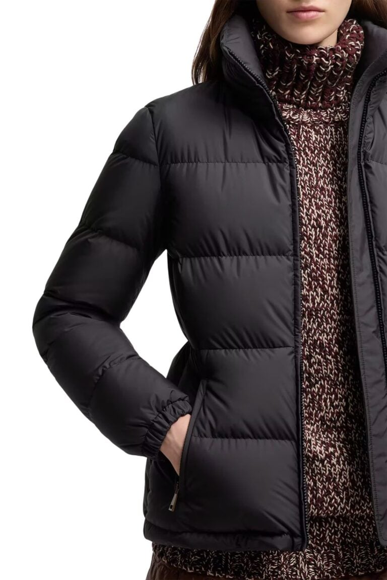 dourbe-short-down-jacket-women-black-moncler-5