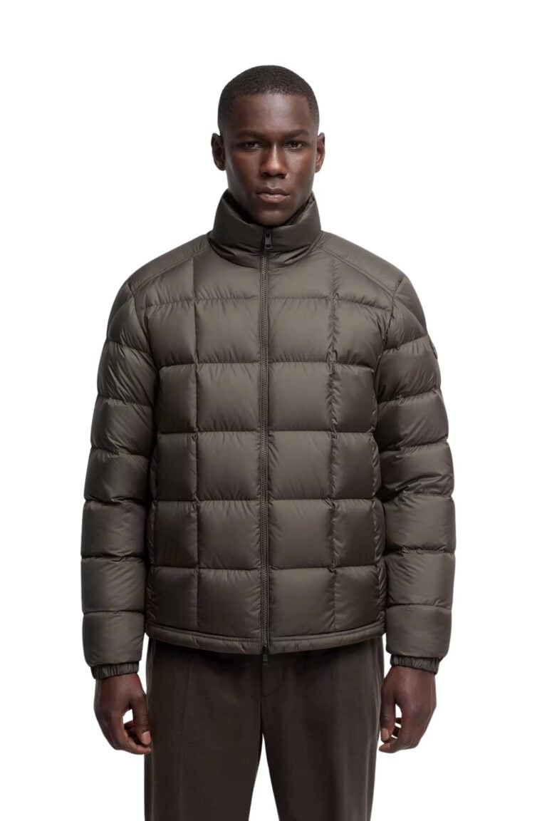 eglise-square-quilted-hooded-short-down-jacket-men-olive-green-moncler-3