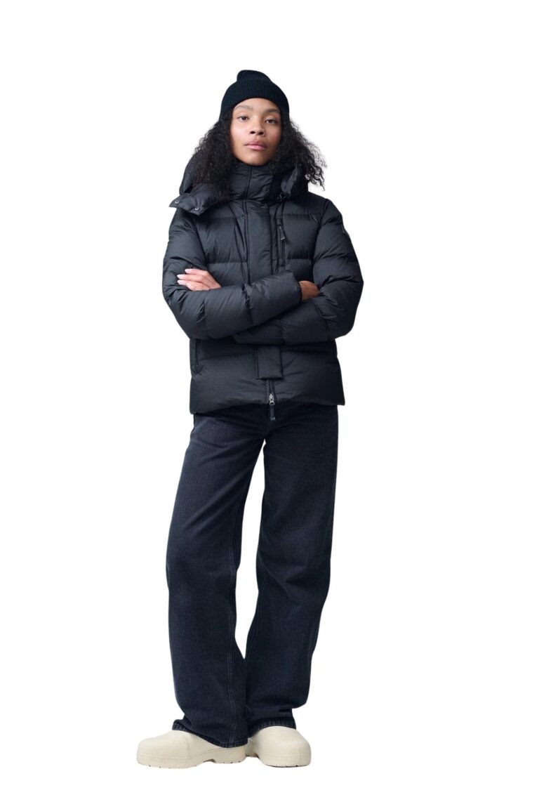 studio-front-stella-black