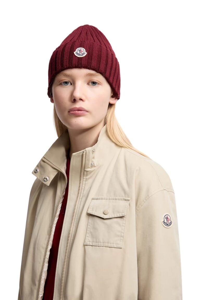 wool-beanie-women-burgundy-moncler-1