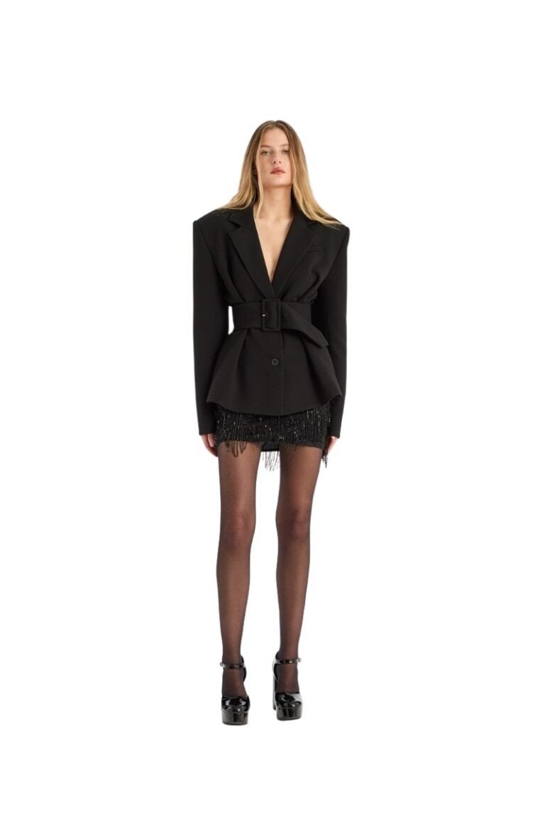 050225_rotate_ecom_rotate_114825100_black_suiting_belted_blazer_model_2538_lr