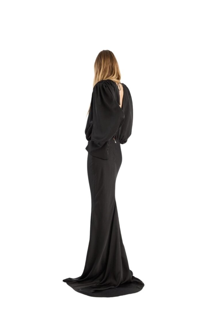 050225_rotate_ecom_rotate_115019100_black_chiffon_ls_maxi_dress_model_5494_lr_1