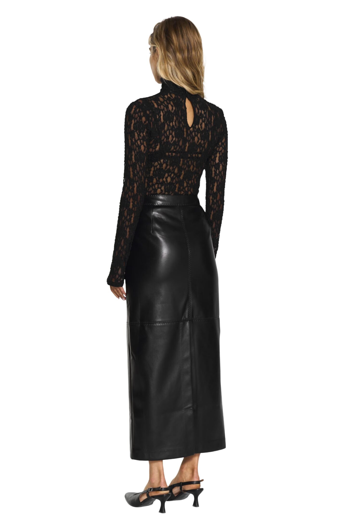 250526_ttday2_9105_yara_faux_leather_skirt_black_9110_mariana_lace_top_black3402