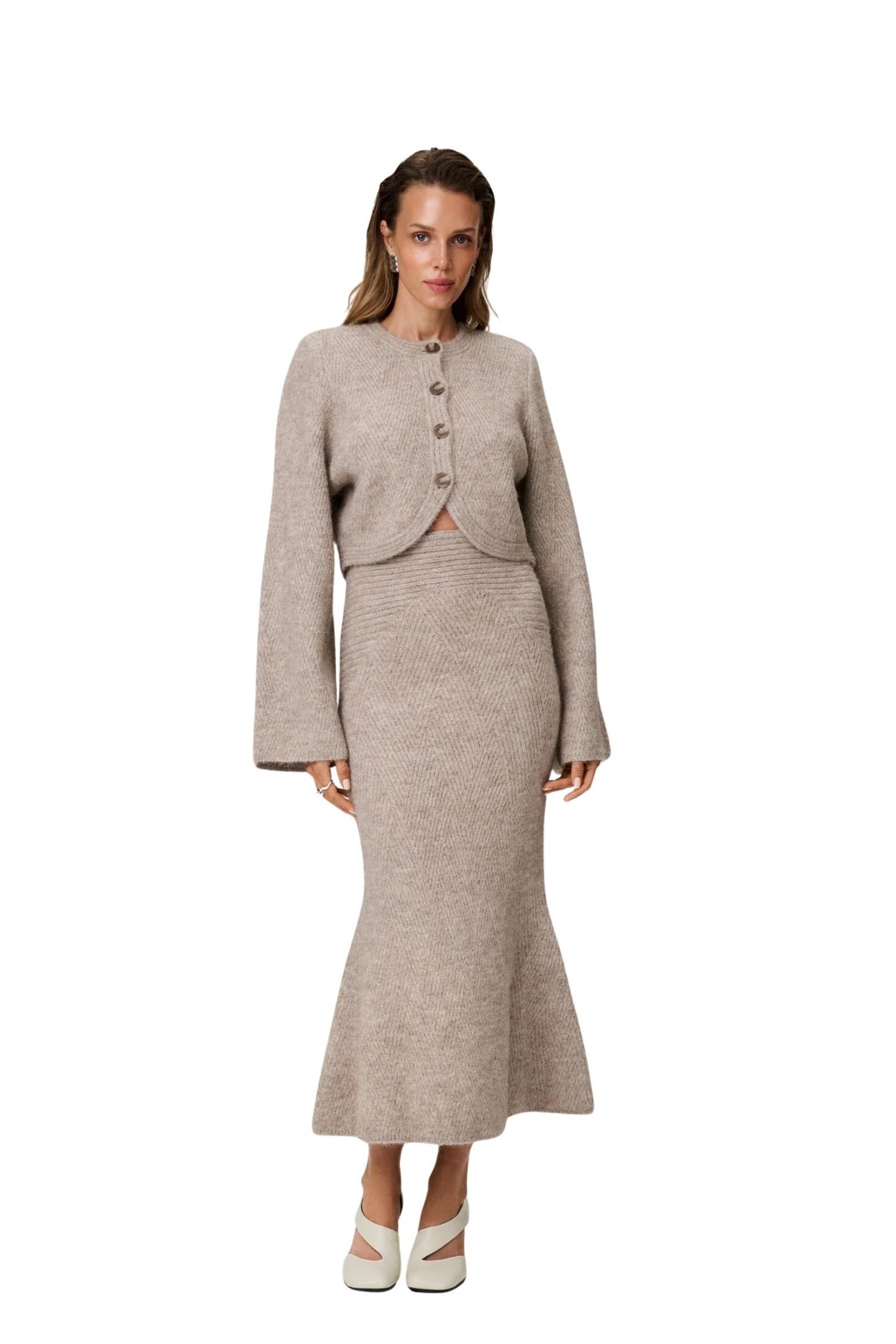 cessole-cardigan-greige-1.1_x2400 cessole-cardigan-greige-1.1_x2400