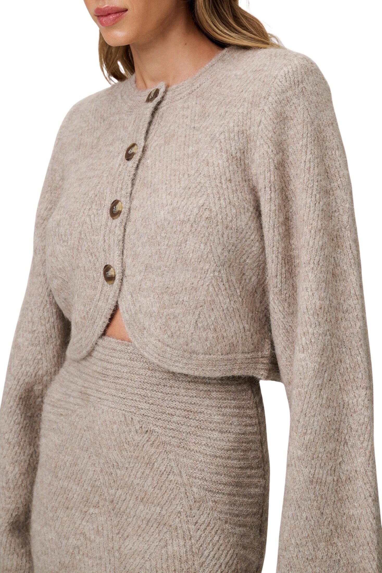 cessole-cardigan-greige-1.3_x2400 cessole-cardigan-greige-1.3_x2400
