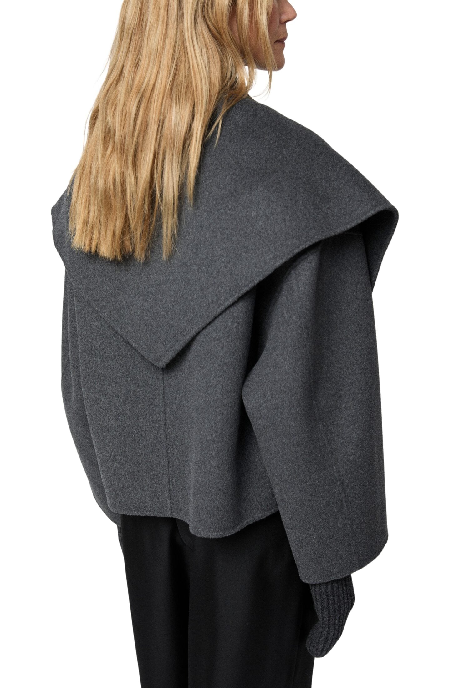 fwss_fall_2025_campaign_trine_hisdal_double_cocoon_jacket_charcola_melange_double_rider_scarf-