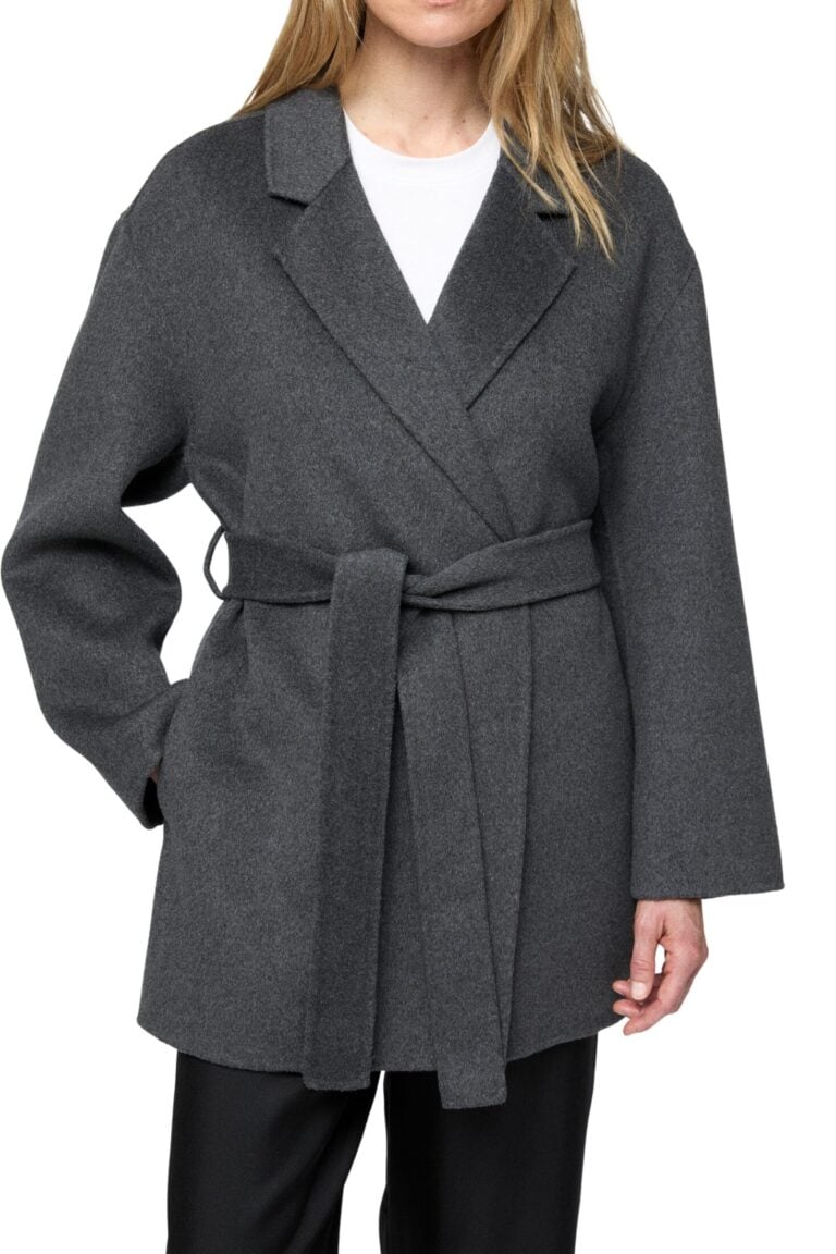 fwss_fall_2025_campaign_trine_hisdal_double_wrap_jacket_charcoal_grey.-