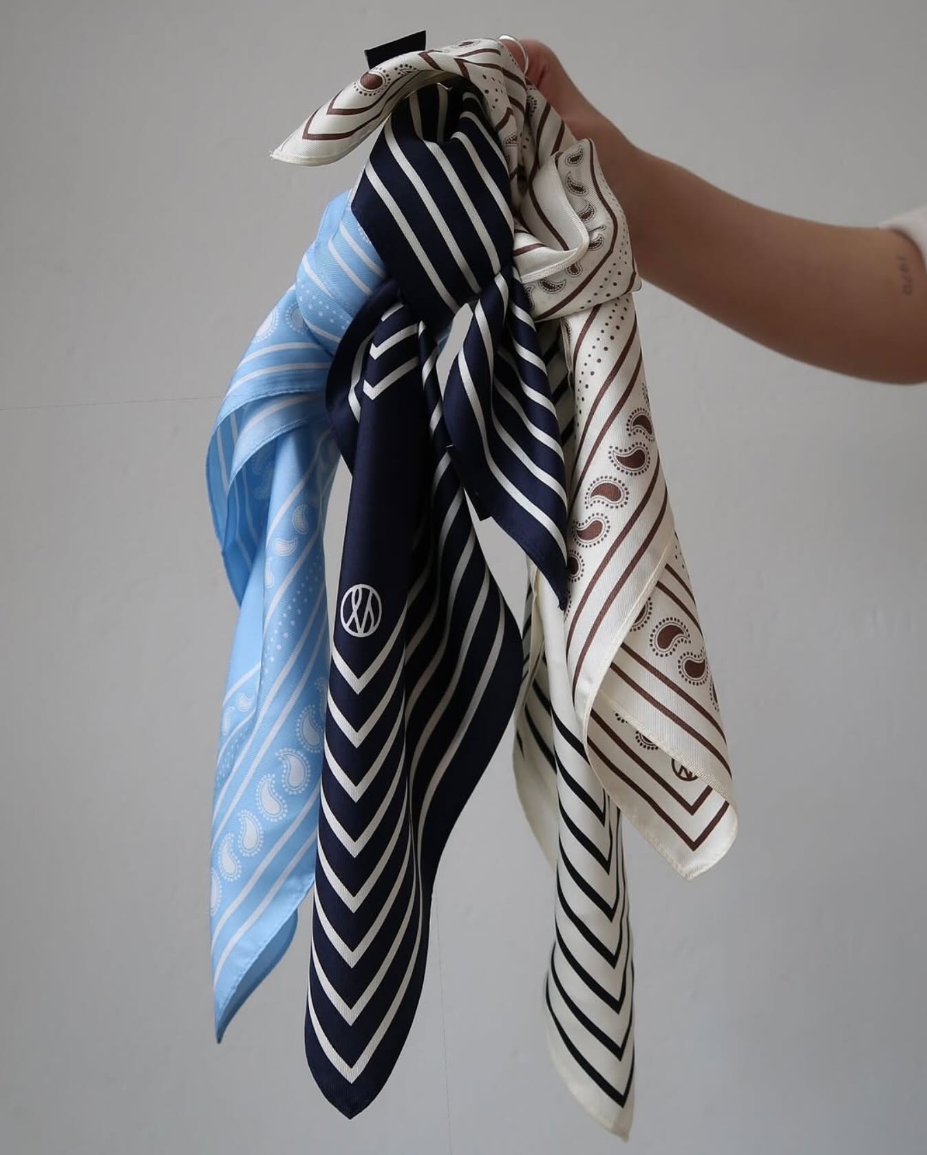 le.scarf_1746432221_3625658713629935045_7223499542