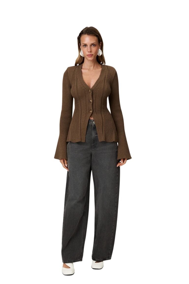 lugo-cardigan-taupe-1.5_x2400