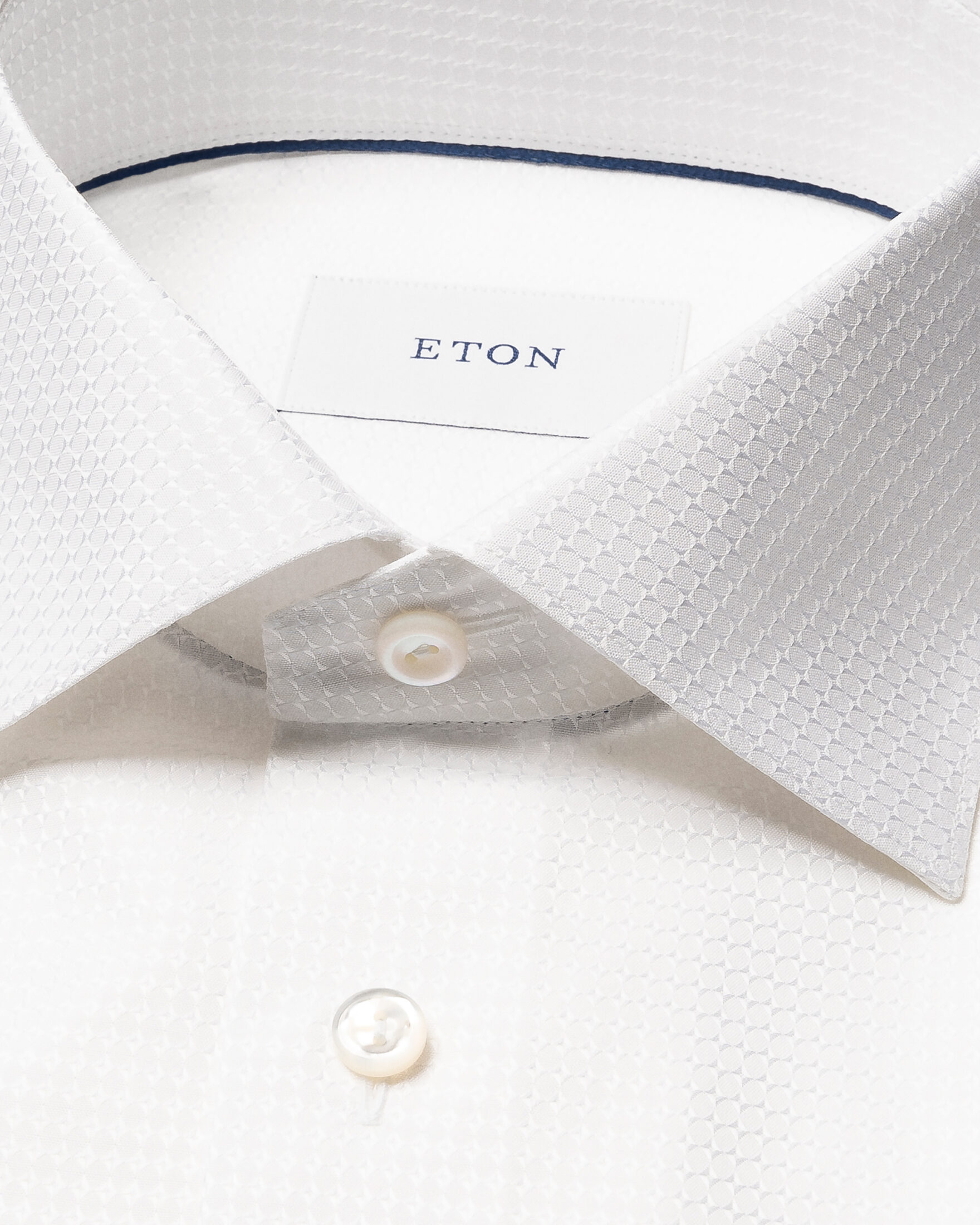 white_background_product_10001390300_tshco_1 white_background_product_10001390300_tshco_1