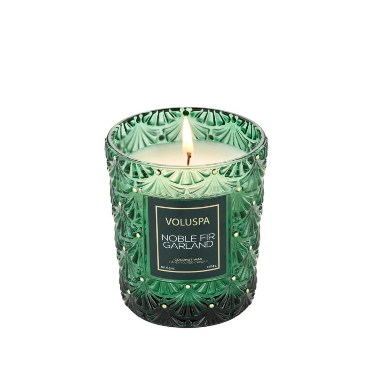 noblefirgarland_classiccandle_54110_2023_02_b_web_36424fb3-1d3b-4abb-b4ec-319a7a637d59