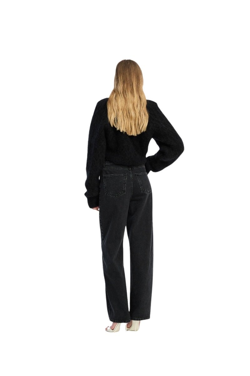 rotate_115459100_black_fluffy_knit_cardigan_model_2_2470_lr rotate_115459100_black_fluffy_knit_cardigan_model_2_2470_lr