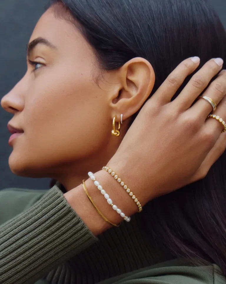 tennis-round-bracelet-18ct-gold-vermeil-cubic-zirconia-bracelets-missoma-911868