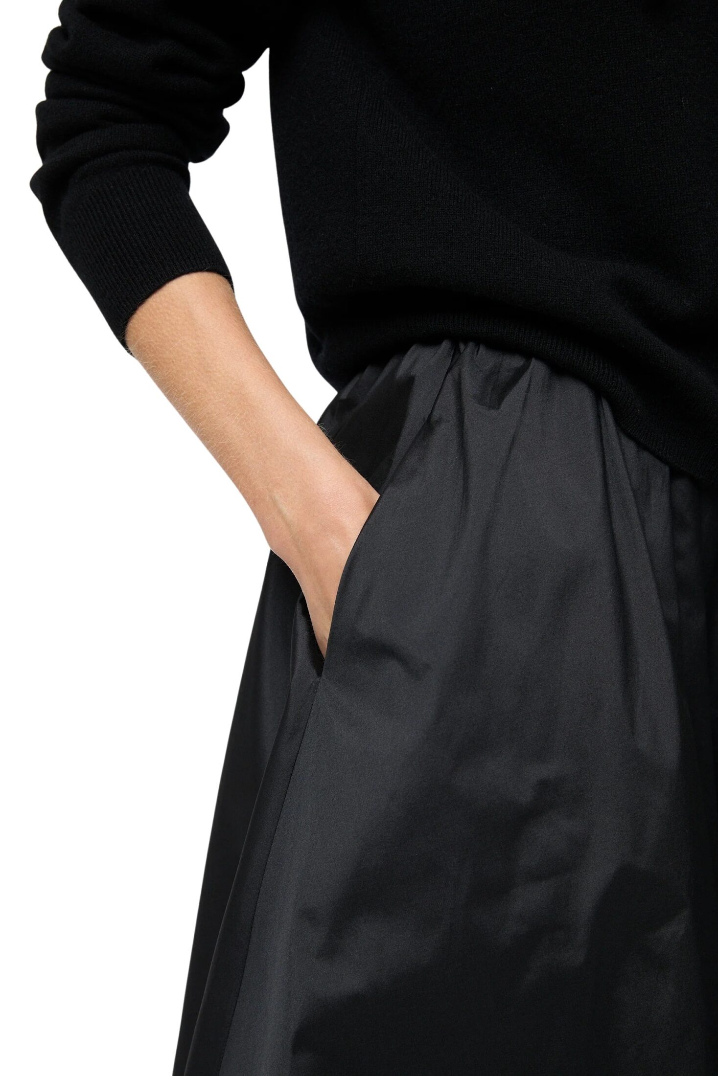 fwss_winter_2025_campaign_trine_hisdal_classic_wool_cardigan_jet_black_vivienne_taffeta_midi_skirt_jet_black_3bfccb11-93e6-422e-9927-4f0d773b464b