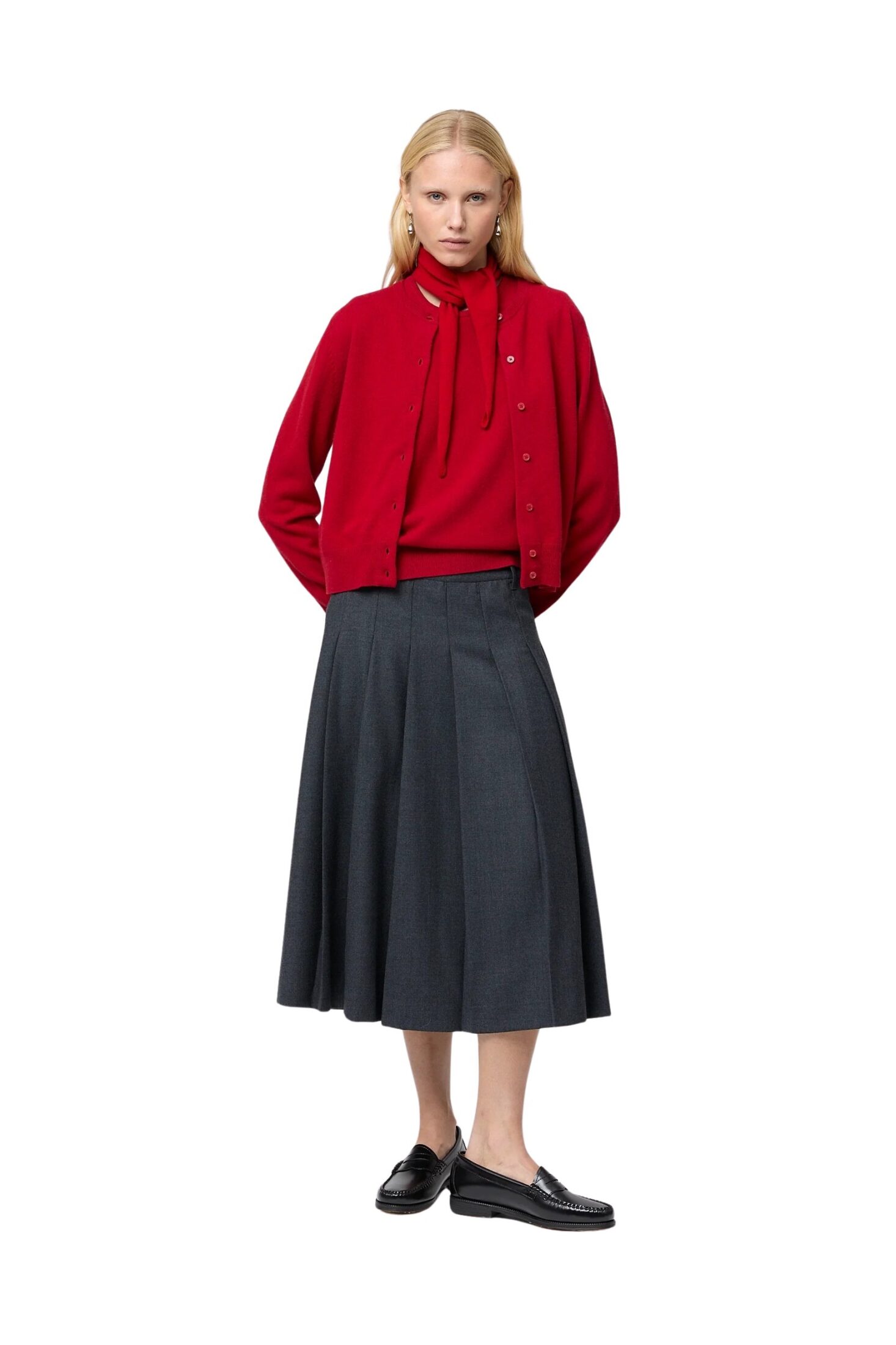 fwss_winter_2025_campaign_trine_hisdal_classic_wool_tank_crimson_red_wool_pleat_skirt_charcoal_grey_montmatre_skarf_crimson_red_classic_wool_cardigan_crimson_red-1