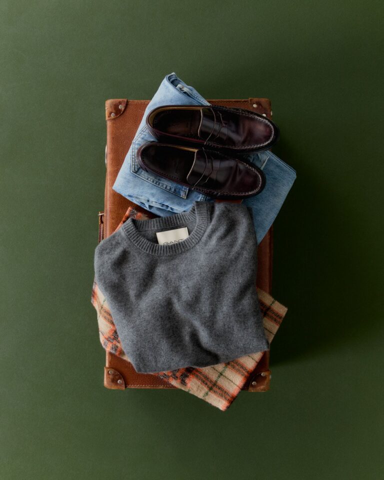 medium-_-for-presentations-fw25_ps26_holiday_gift_guide_m_knitwear_1