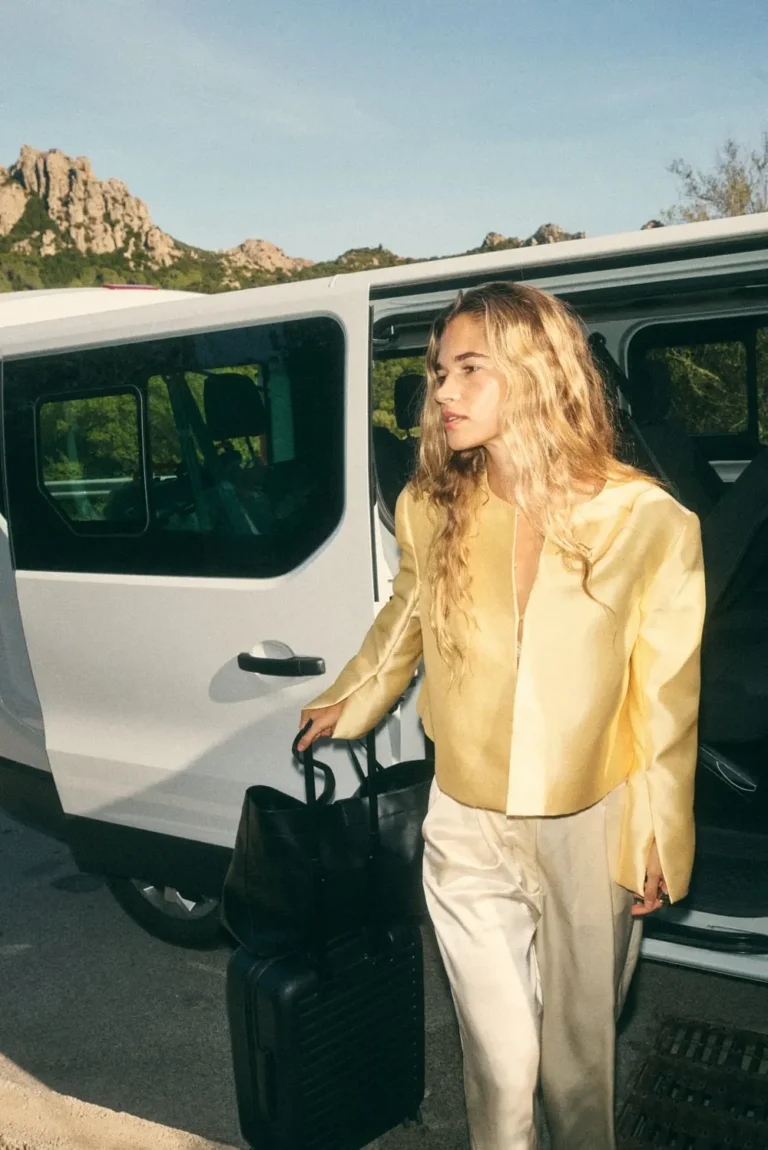 3083_873b1cbd92-ruthie-cropped-long-sleeve-blouse-light-lemon-1