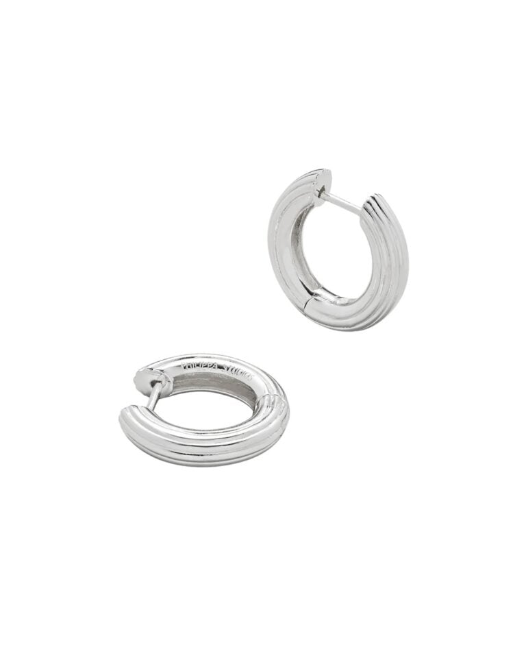 boldgroovedhoopsmedium4x5_b192ec62-0303-47bc-9023-4bbc305fb8e8