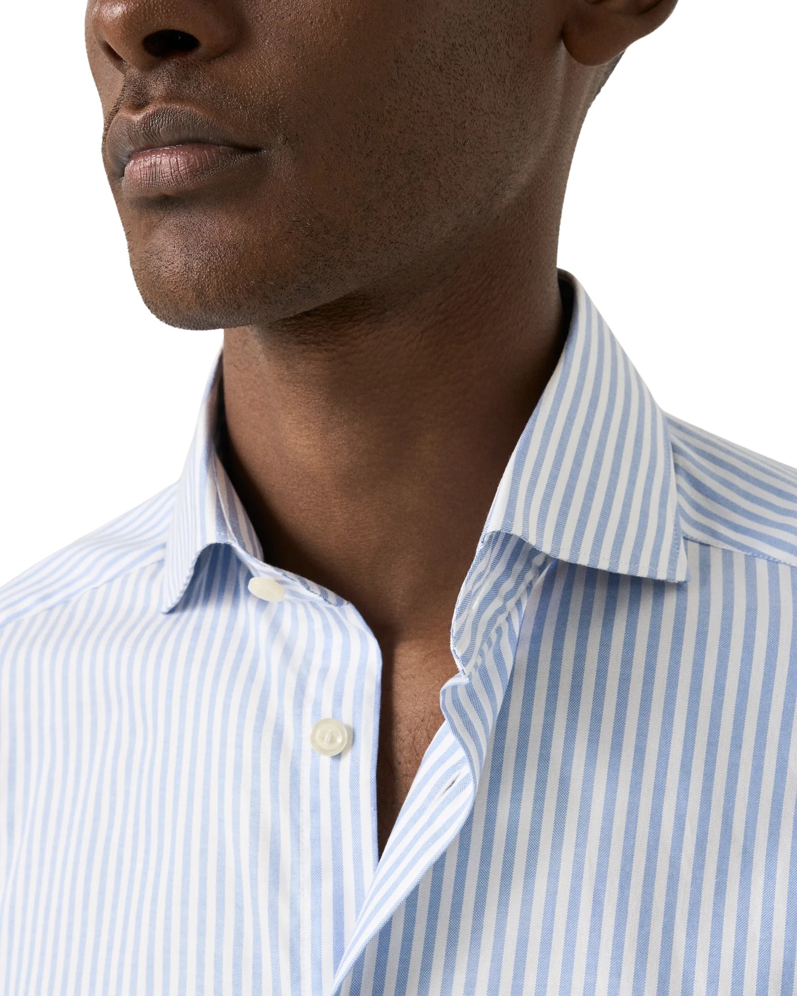 striped-signature-oxford-shirt-wide-spread-rounded_2025-12-09t153052563z striped-signature-oxford-shirt-wide-spread-rounded_2025-12-09t153052563z