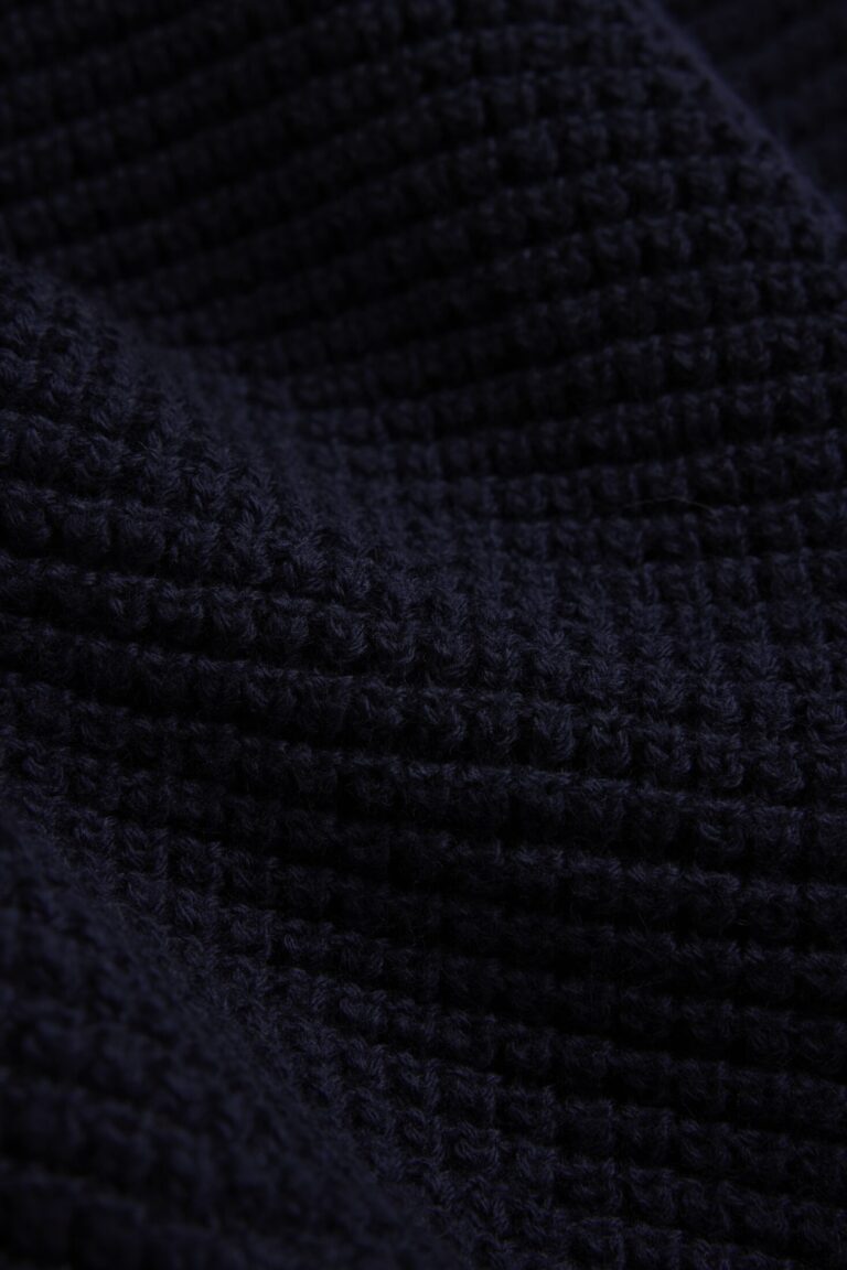 12428288-4-