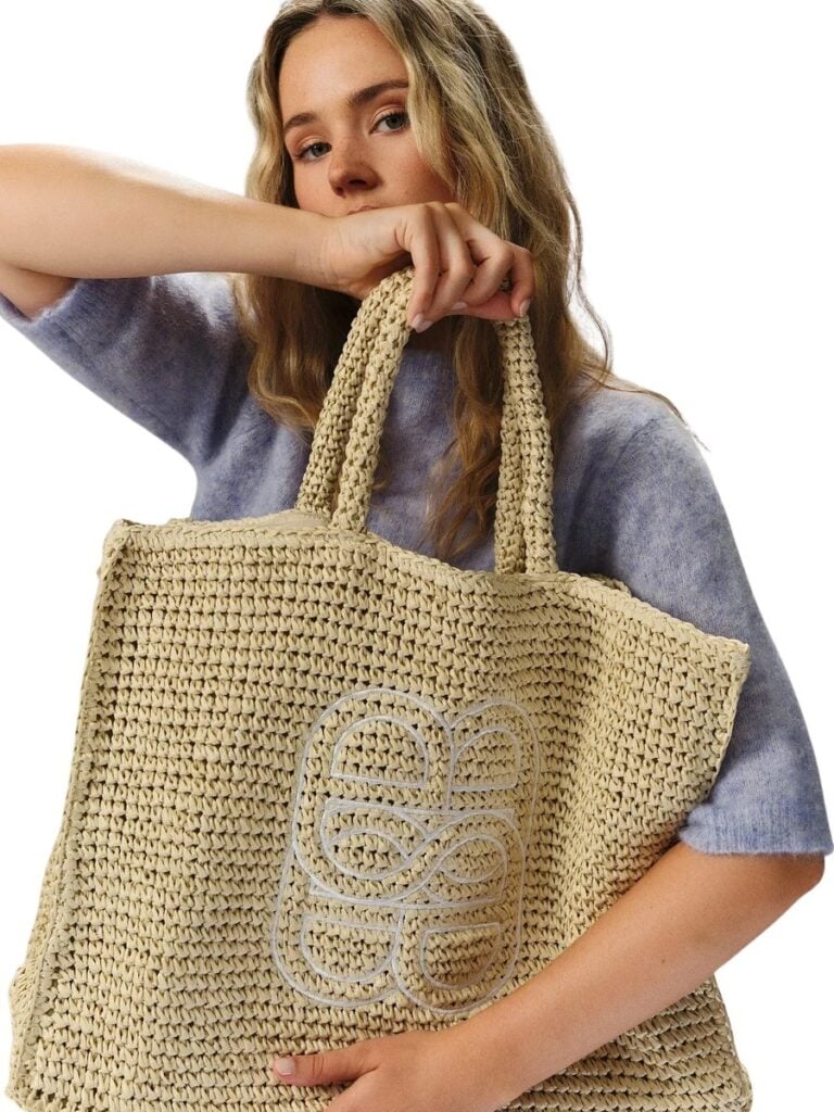 2227_32493cb9a7-lene-straw-bag_beige3-medium