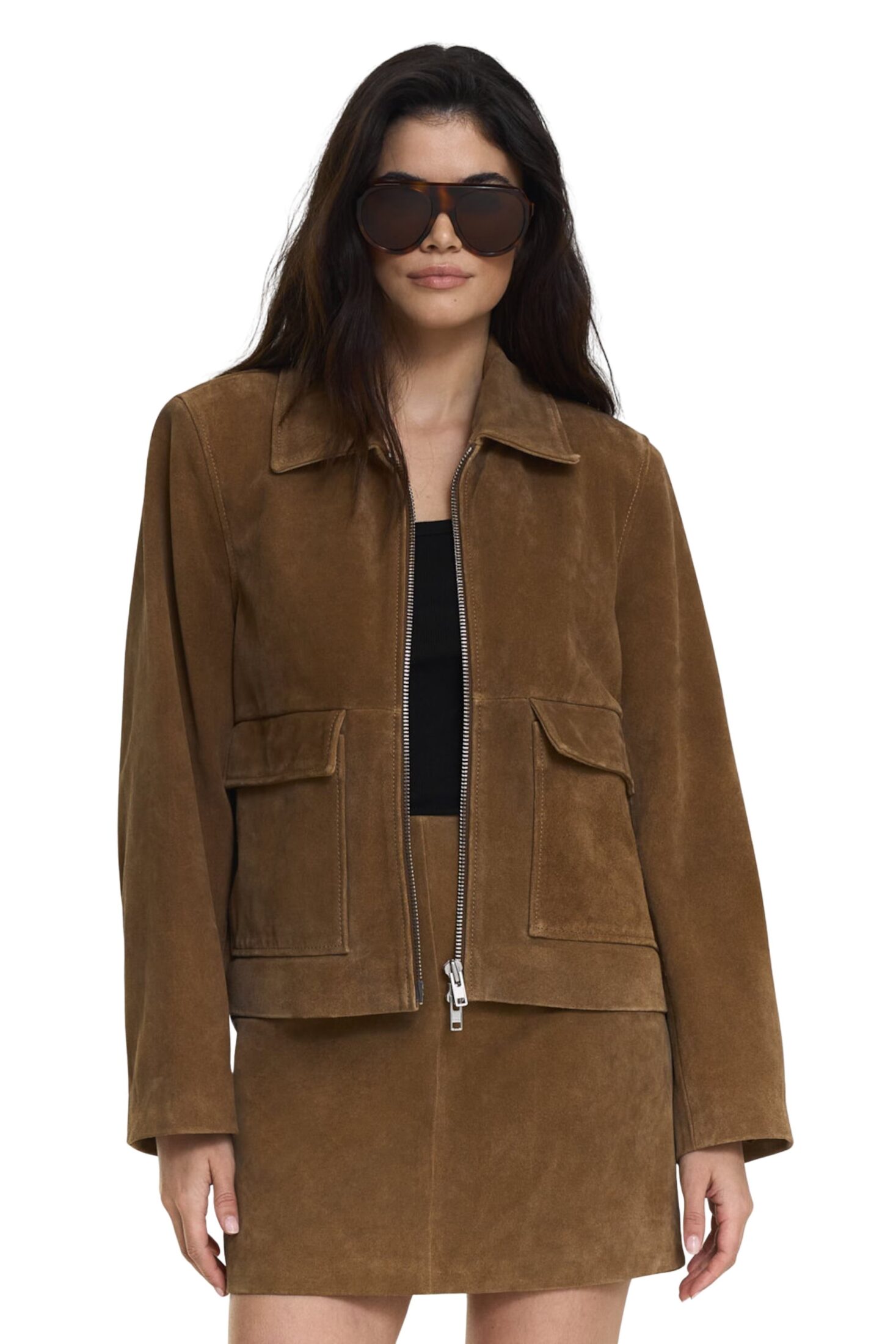 251217_ttday2em_9156_minella_suede_jacket_taupe_9334_hallow_suede_skirt_taupe_4546