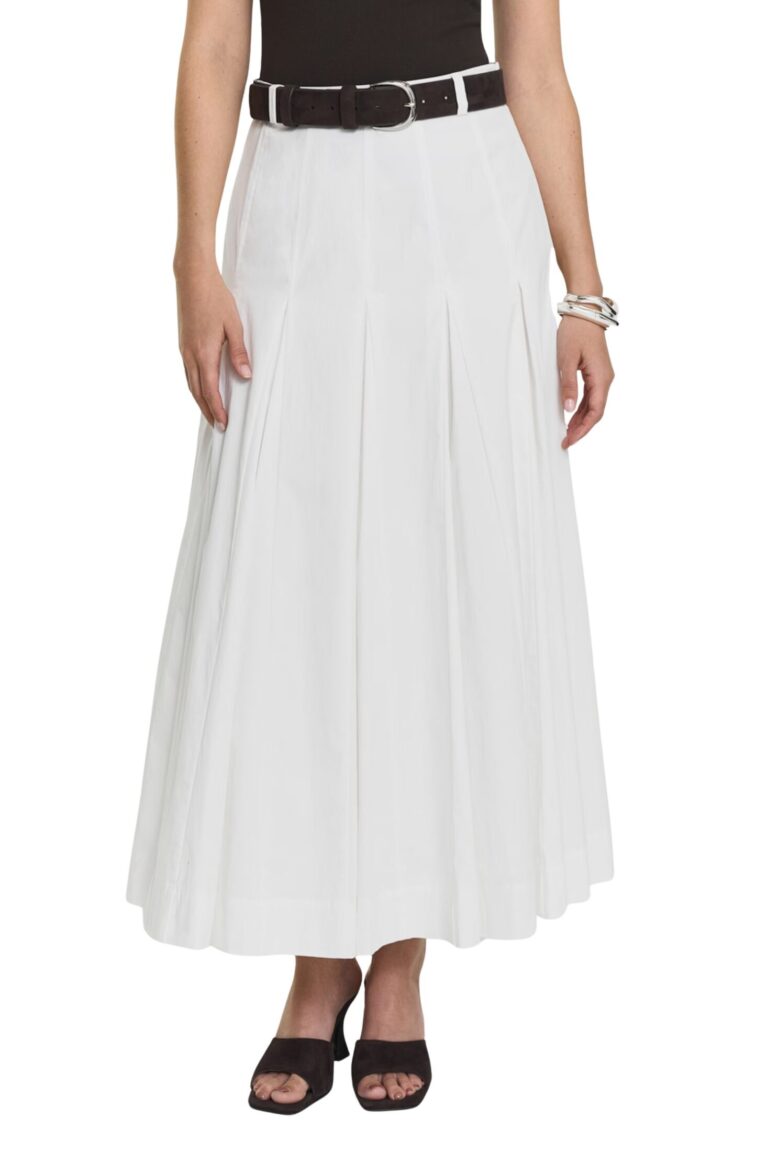 251217_ttday2em_9220_dine_skirt_white_hera_singlet_coffee_4638