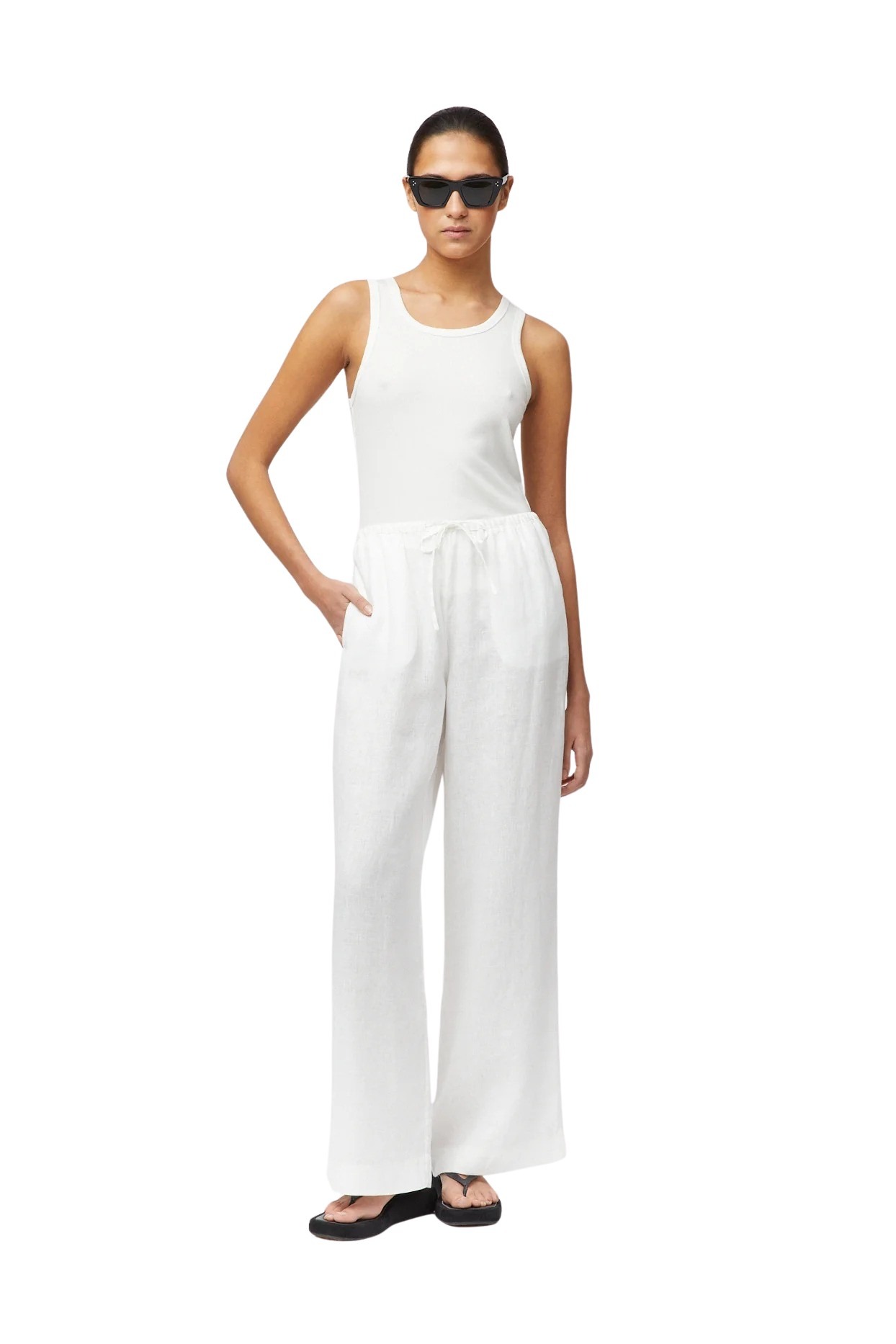 fwss_summer_2025_campaign_trine_hisdal_riviera_ribbed_tank_salt_linen_siena_trousers_jet_stream_white_f6659c6b-c019-4e32-a92c-96ba00320803