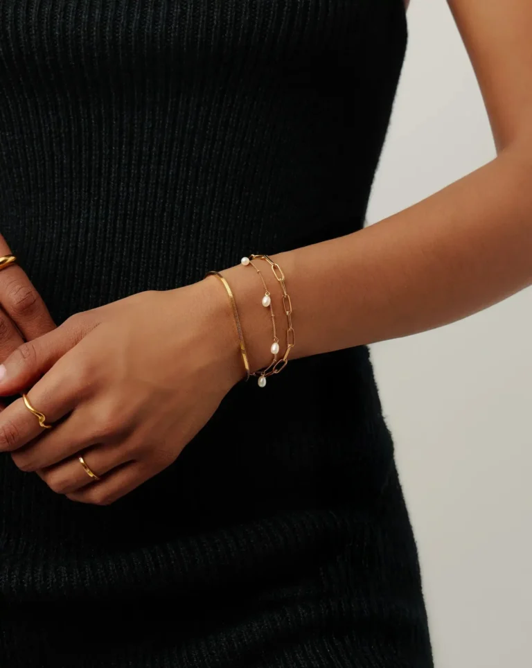 pearl-baya-baroque-chain-bracelet-18ct-gold-vermeilpearl-bracelets-missoma-435099