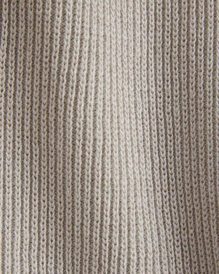 12568070-6