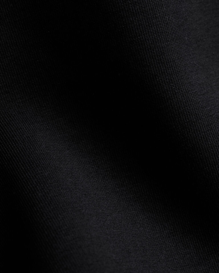 12568092-11