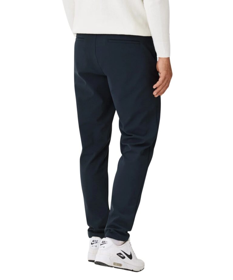 3.-links-navy-pants
