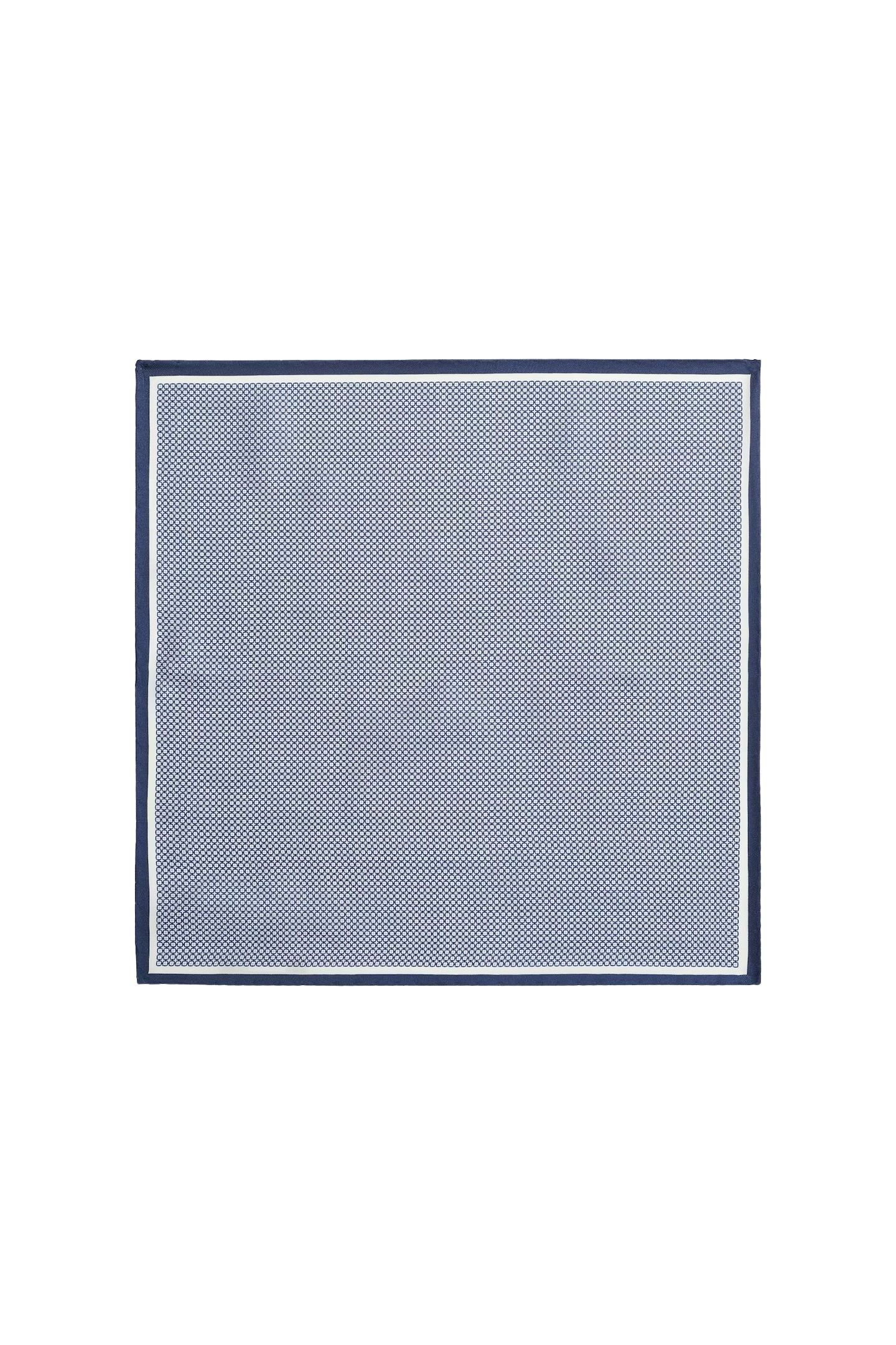 8680_oscar-jacobson_handkerchief_summer-sky-blue_66501765_277_extra1-custom