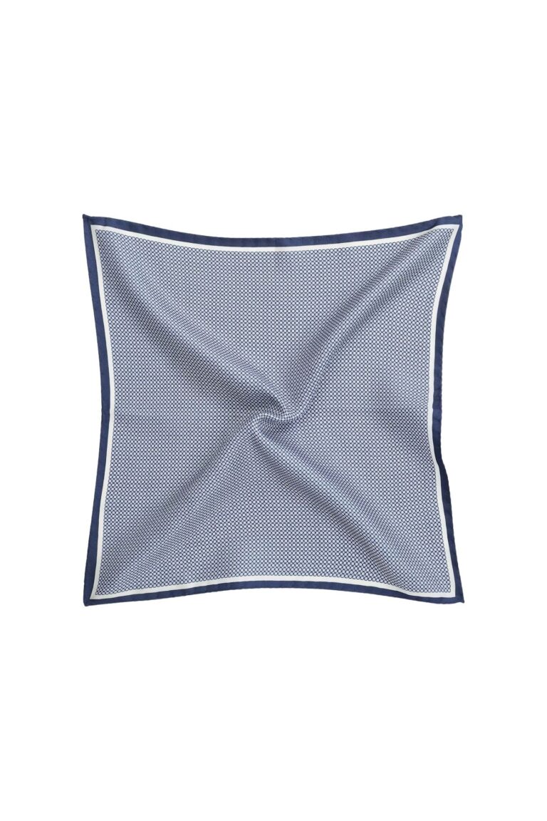 8680_oscar-jacobson_handkerchief_summer-sky-blue_66501765_277_extra2-custom