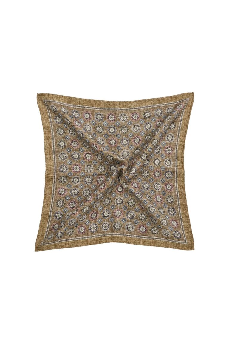 8681_oscar-jacobson_handkerchief_brown-cork_66501767_537_extra2-custom