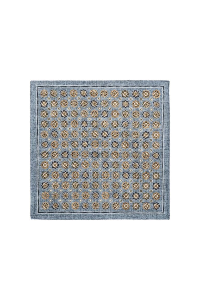 8681_oscar-jacobson_handkerchief_summer-sky-blue_66501767_277_extra1-custom