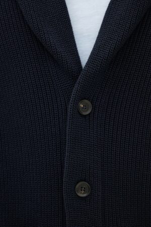 8683_oscar-jacobson_roland-cardigan_night-blue_67221728_208_extra2-custom