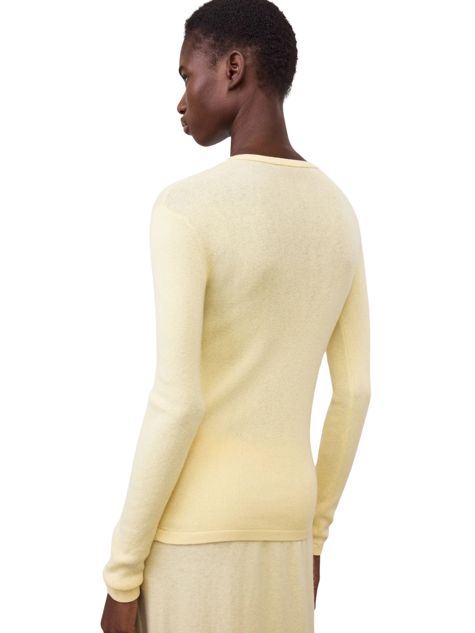 lisayang_ss26_ww_drop-2_2025146il_vivian_long_sleeved_t-shirt_cotton_cashmere_limone_1707_1512x