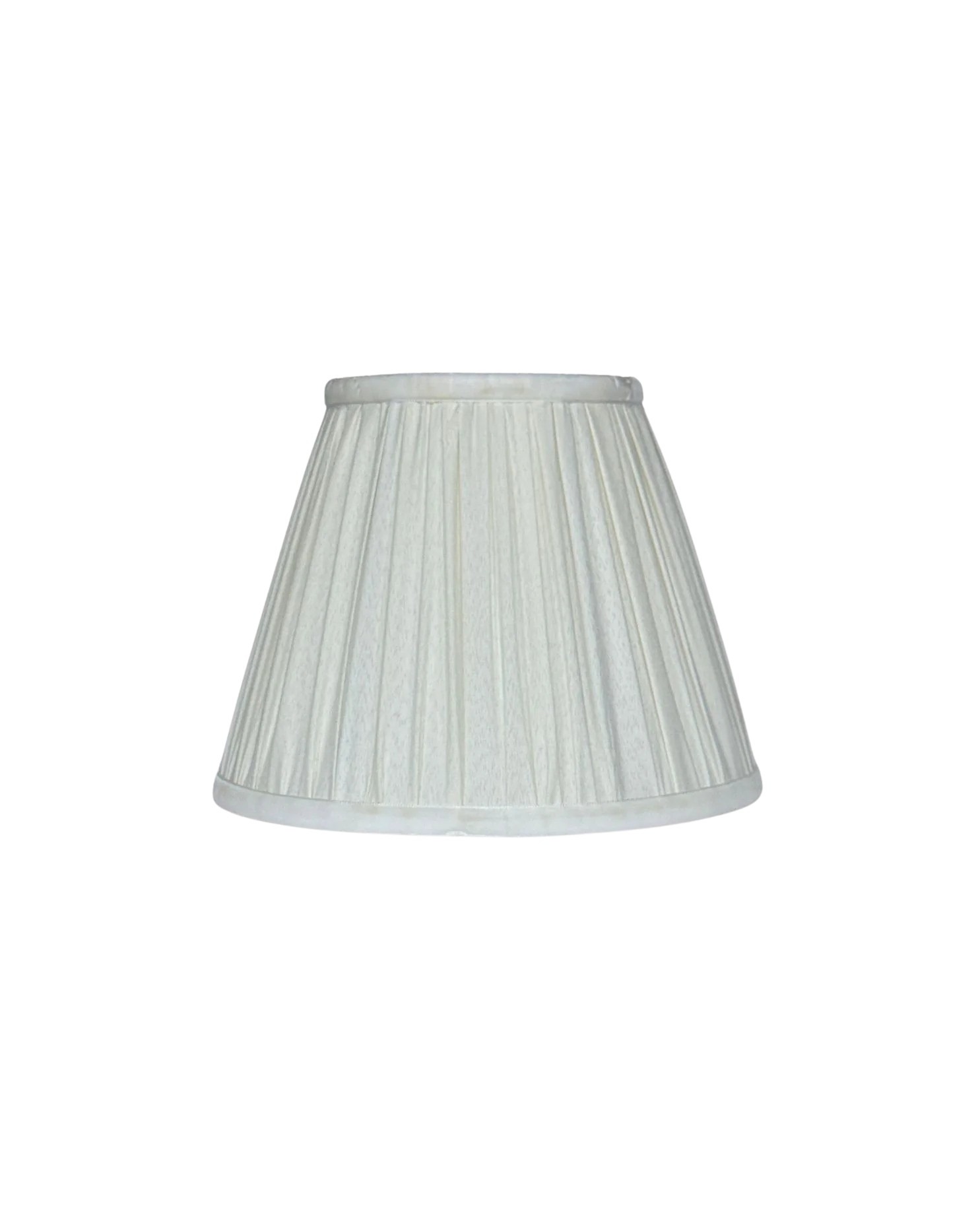 white_pleated_e14_l