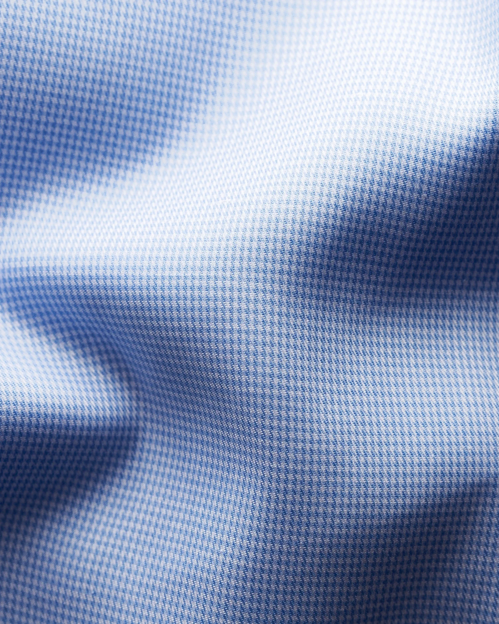light-blue-hounds-tooth-shirt_2025-02-24T125550022Z