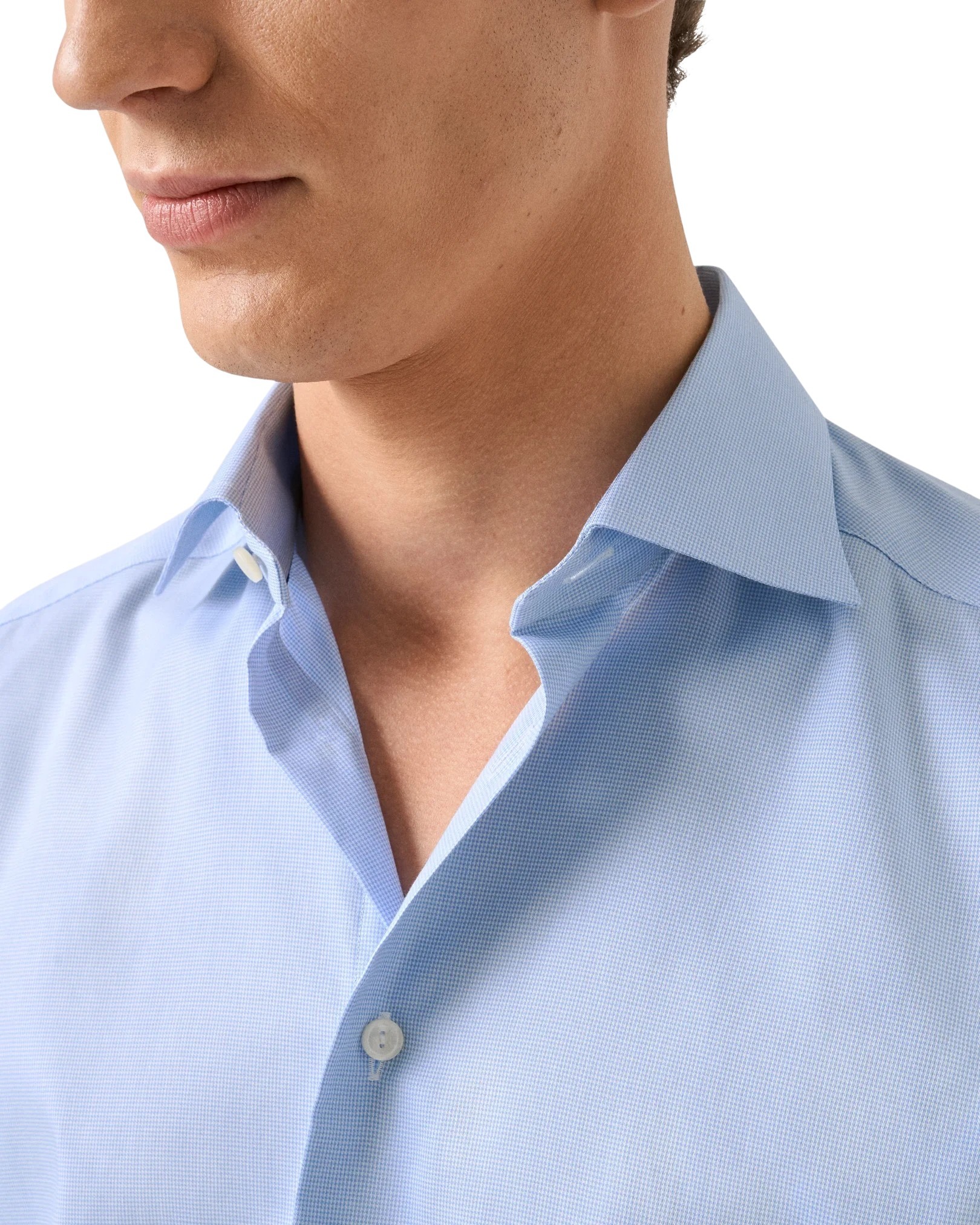 light-blue-hounds-tooth-shirt_2026-03-30T06455069Z
